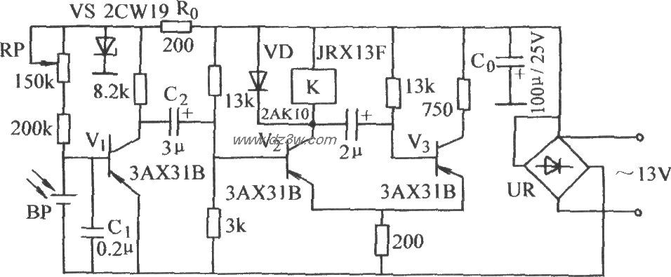 能驱动继电器的射极耦合电路图