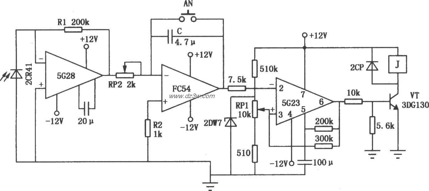 运放5G28组成的自动曝光电路图
